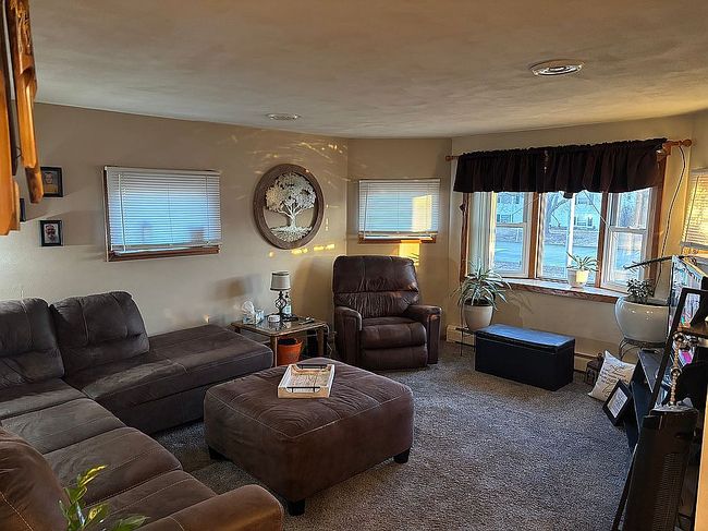 Image of 103 6th St S
