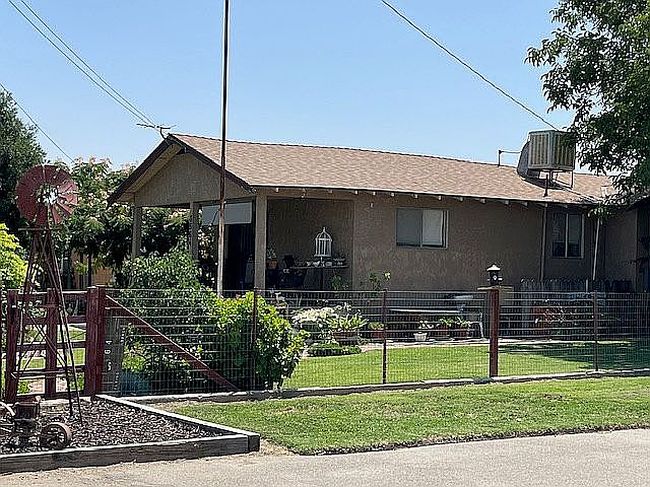 Photo of 12 3/4 Ave, Hanford, CA