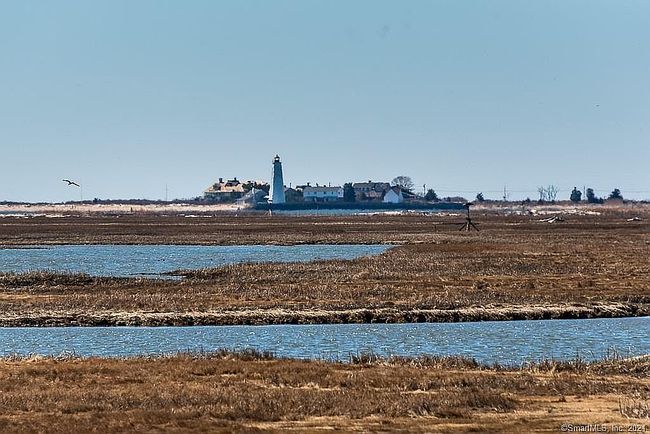 Photo of 125 Shore Rd, Old Lyme, CT