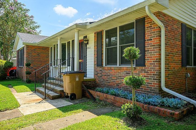 Additional photo 2 of property located at 2911 Thornhill Dr