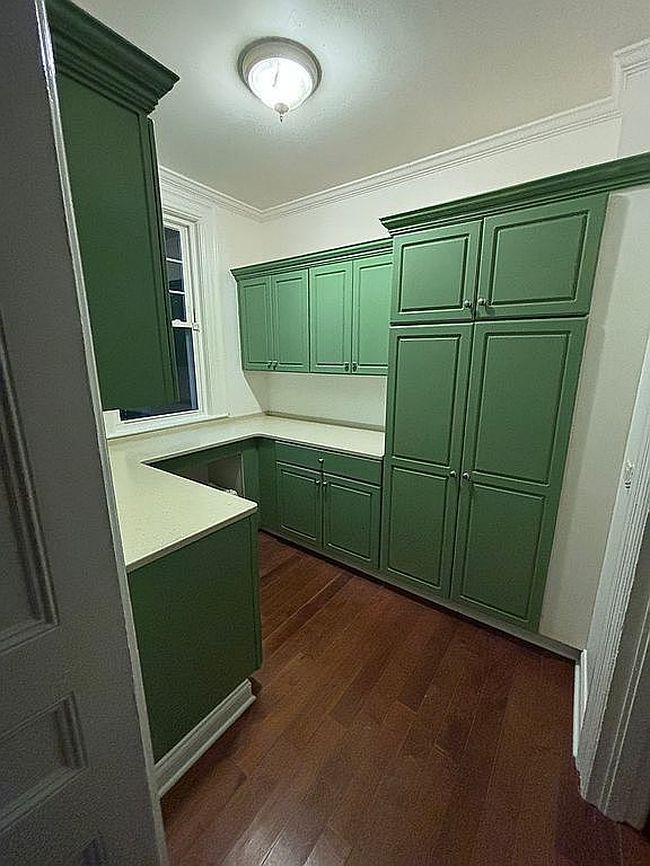 Additional photo 2 of property located at 242 Paddock St