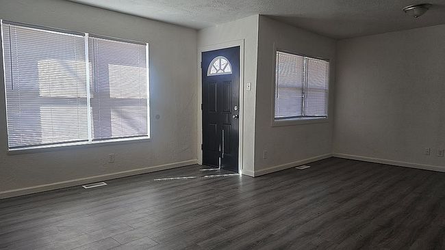 Image of 1409 Thompson Dr