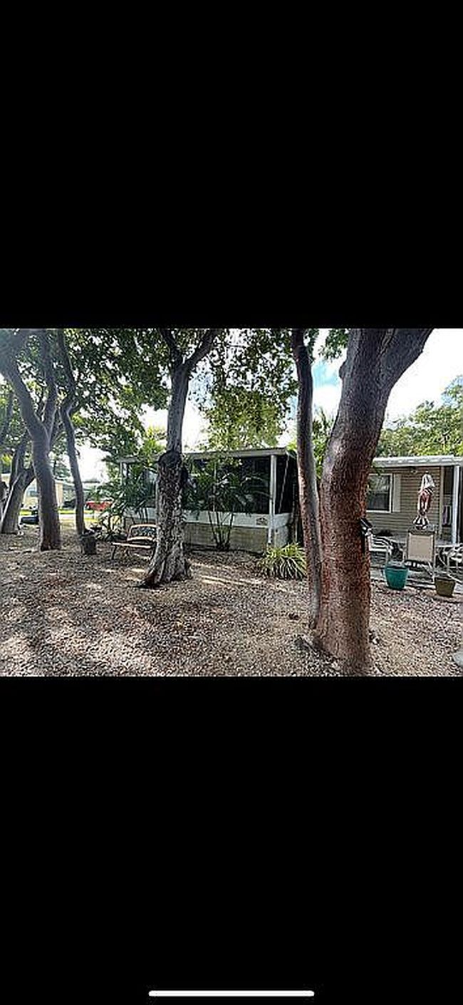 Photo of 900 S Emerald Dr, Key Largo, FL