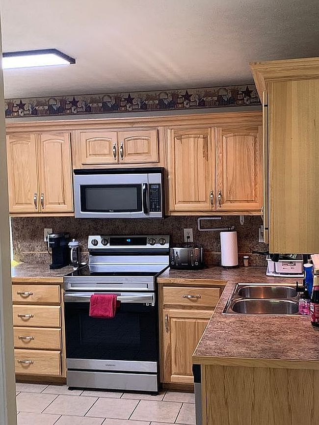 Additional photo 2 of property located at 2142 Main St