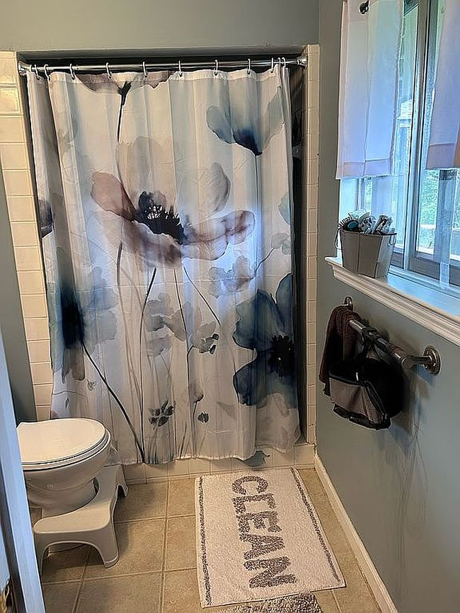 Preview of property located at 1008 Panorama Dr