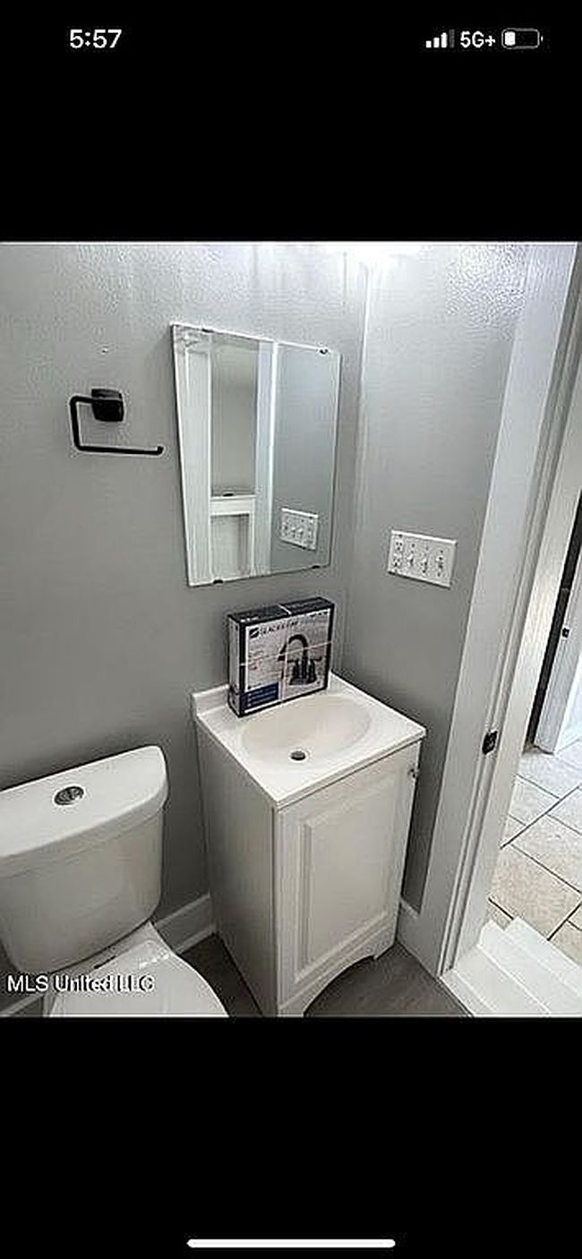 Image of 2417 Kelly Ave