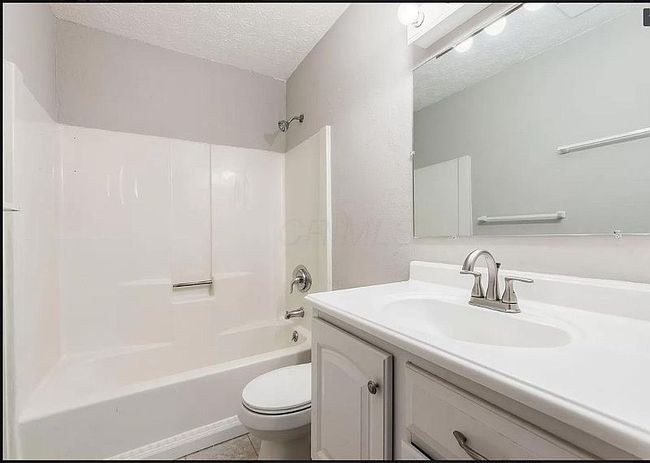 Preview of property located at 3230 Summerdale Ln