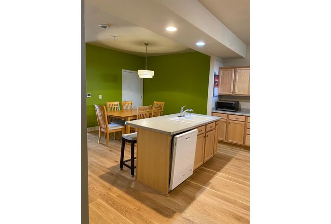 Photo of 1021 W Pleasant St Unit 5