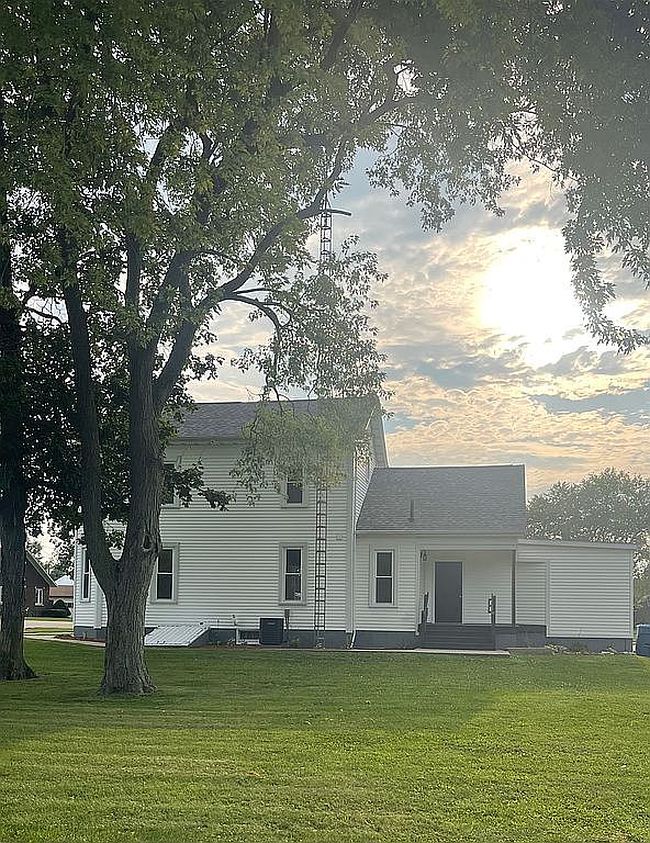 Photo of 403 Uncas St, Tonica, IL