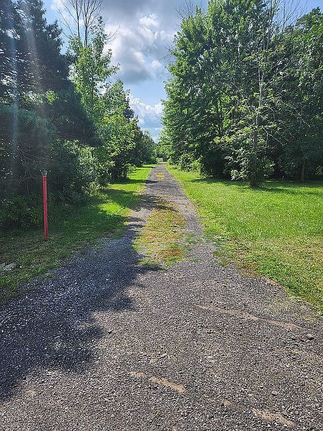 Image of 2880 Braley Rd