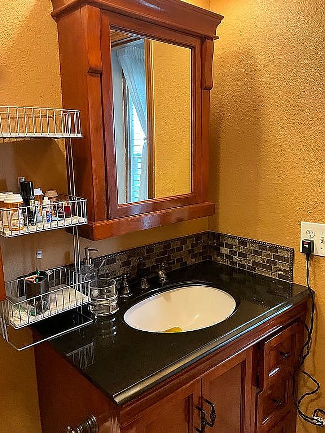Photo of 513 Nw Brett Cir, Blue Springs, MO
