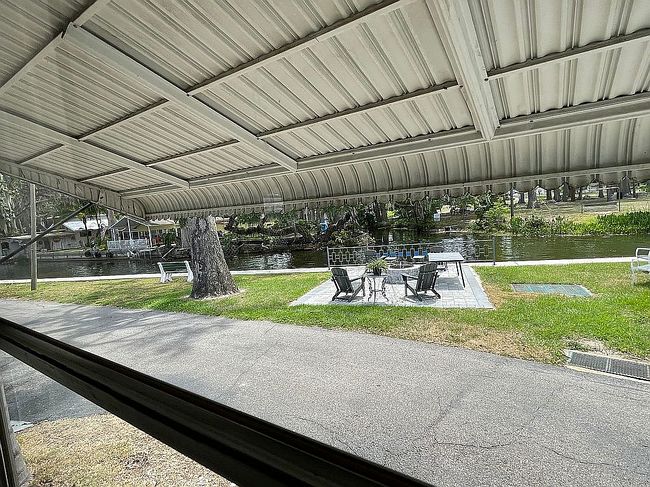 Image of 7 Edgewater Dr