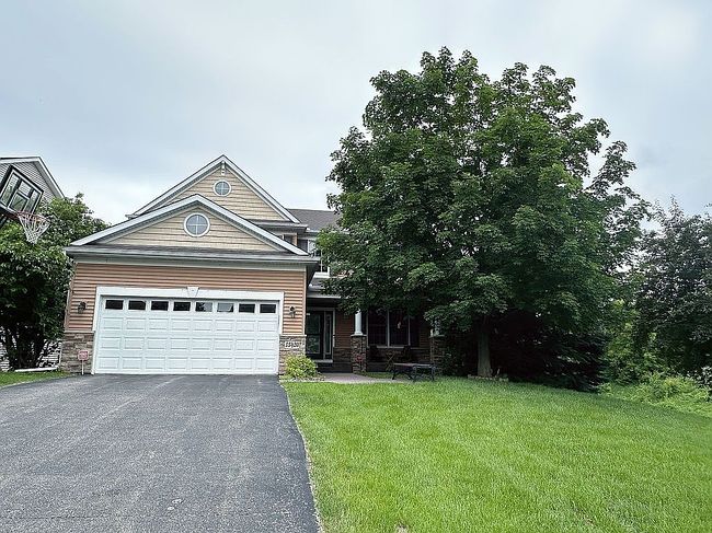 Photo of 15420 Plumstone Dr, Eden Prairie, MN