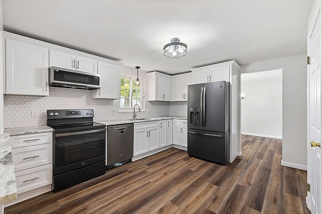Image of 104 Valleyview Dr