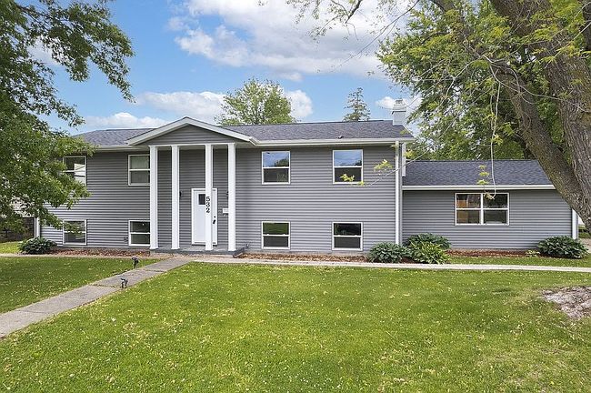 Image of 532 E 6th St