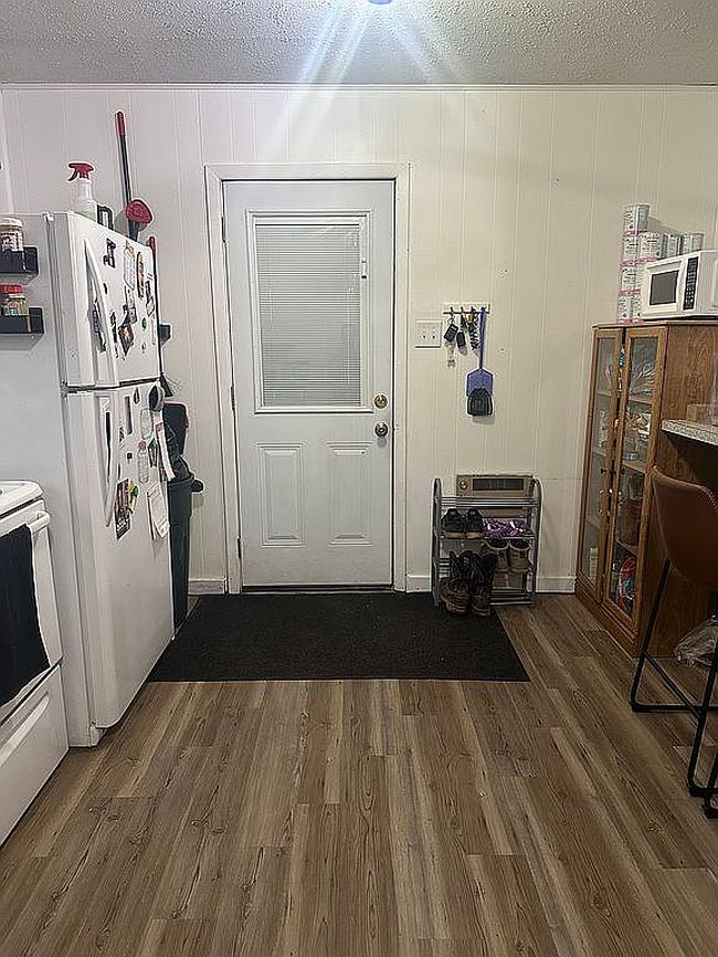 Additional photo 3 of property located at 1402 W Harris St