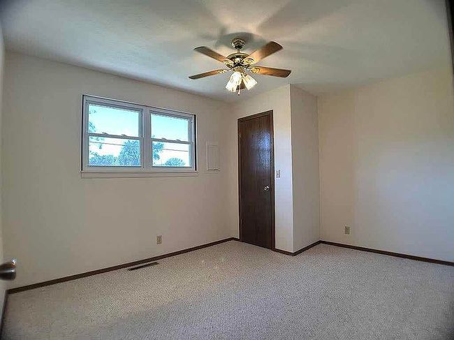Photo of 2002 Juniper Ln, Garden City, KS
