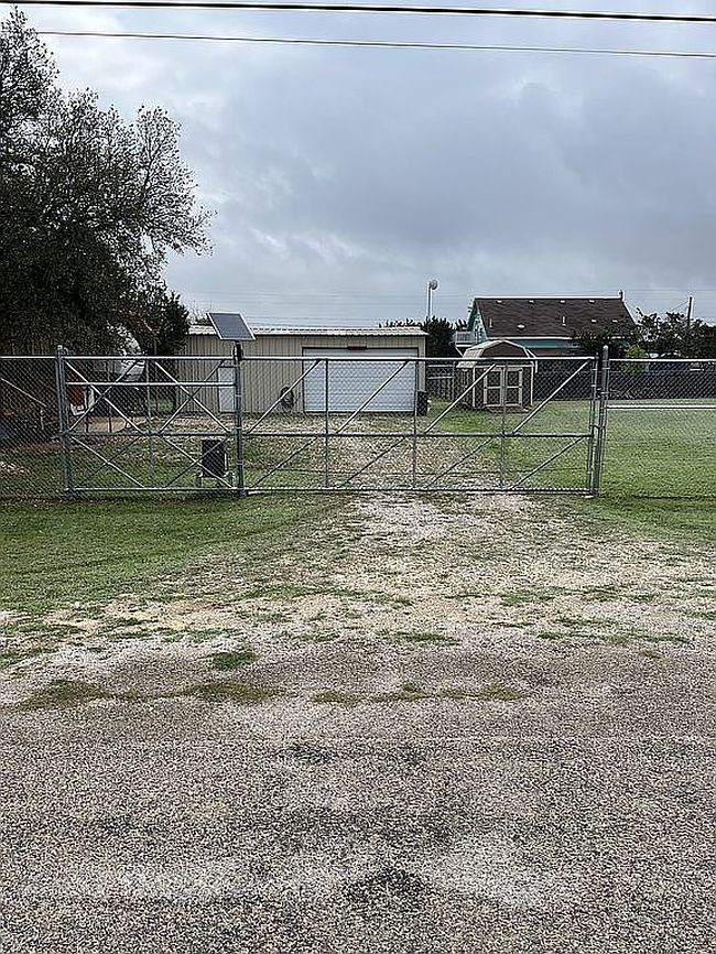 Image of 193 Private Road 1508