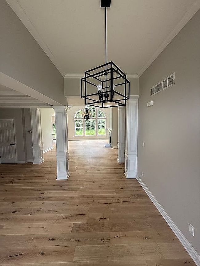 Additional photo 1 of property located at 227 Evergreen Gdn