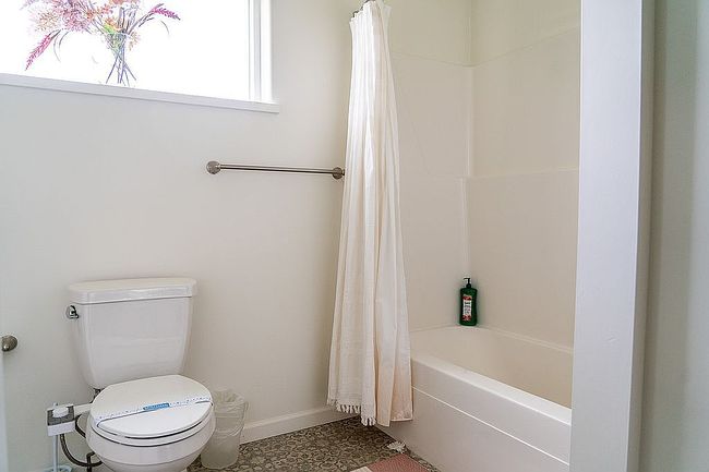 Photo of 471 Cozy Cove Dr, Homer, AK