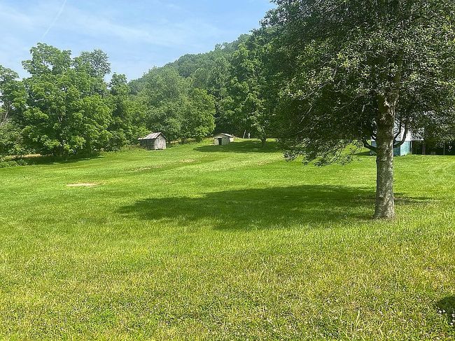 Photo of 10230 Russett Rd, Stumptown, WV