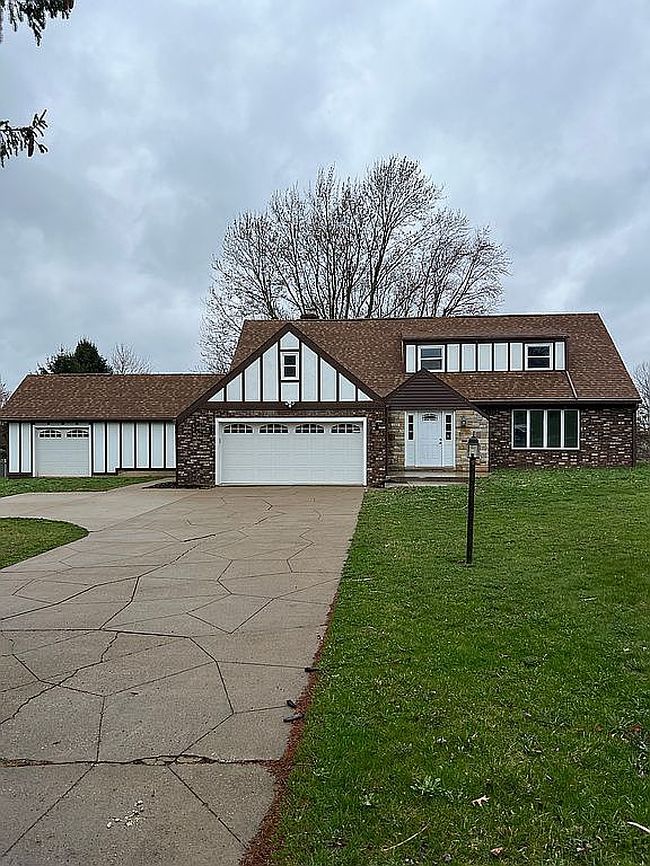 Image of 61 Hillside Dr