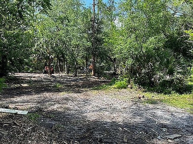 Image of 9015 Bellrose Ave