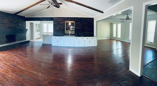 Additional photo 1 of property located at 9406 Hunters Creek Dr