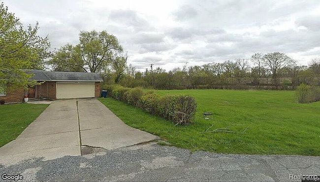 Photo of 4500 S Michelle St, Saginaw, MI