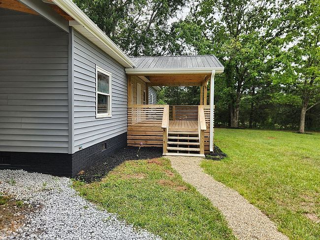 Image of 121 Amber Dr