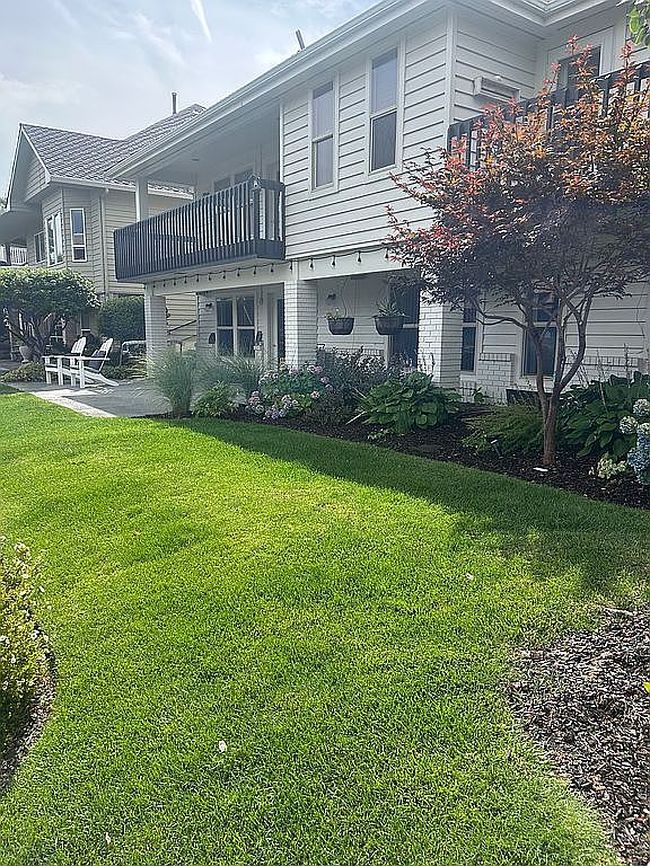 Photo of 2005 Lakeview Dr, Yakima, WA