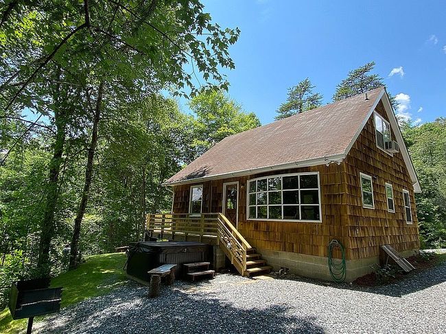 Photo of 256 Bailey Ave, Bryson City, NC