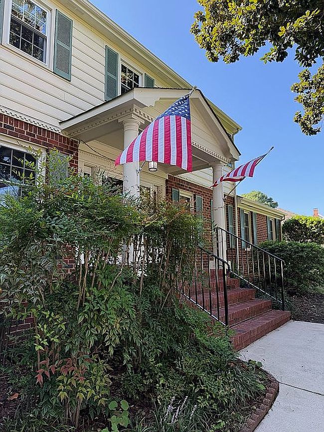 Additional photo 2 of property located at 629 Lord Dunmore Dr