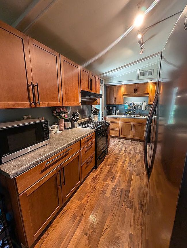 Preview of property located at 11616 Ridgewood Rd