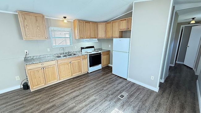 Image of 419 Sunflower Ln