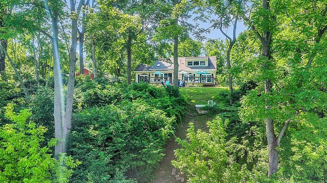 Photo of 7 Old Farm Rd, Stewartsville, NJ