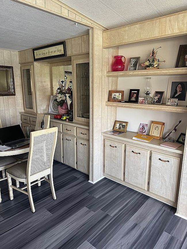 Image of 203 Country Lakes Blvd