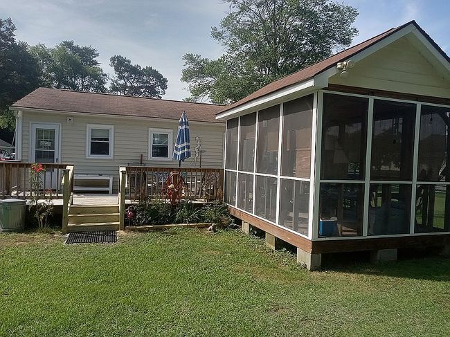 Photo of 379 River Shore Dr, Dunnsville, VA