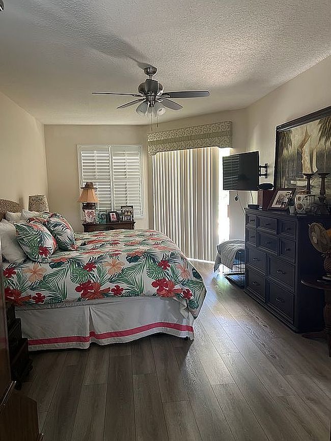 Photo of 9617 Greenbank Dr, Riverview, FL