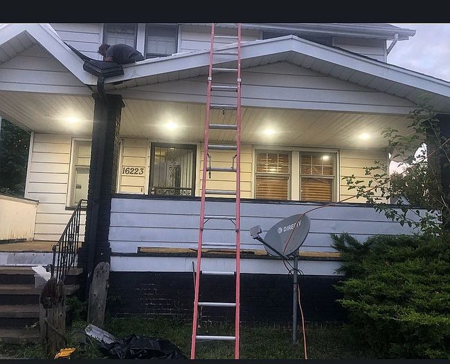 Additional photo 3 of property located at 16223 Sanford Ave