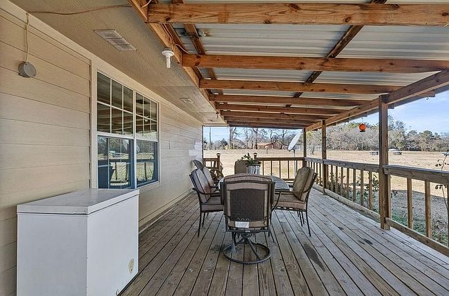Photo of 1135 County Road 2112, Daingerfield, TX