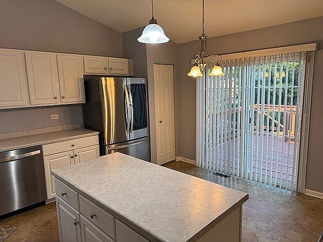 Photo of 2602 Timber Springs Dr, Joliet, IL