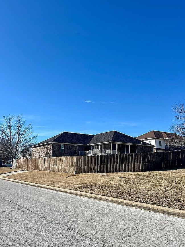 Image of 1001 Ridgeview St