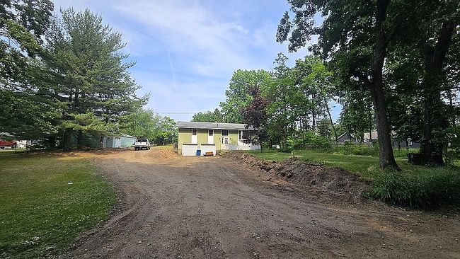 Photo of 611 2nd St, Plainwell, MI