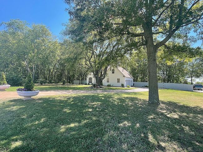 Photo of 19820 E Fox Run Cir, Owasso, OK