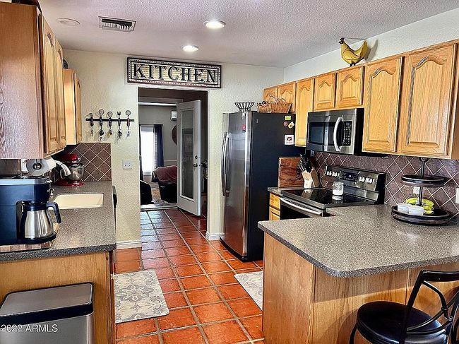Image of 1624 N Circle I Rd