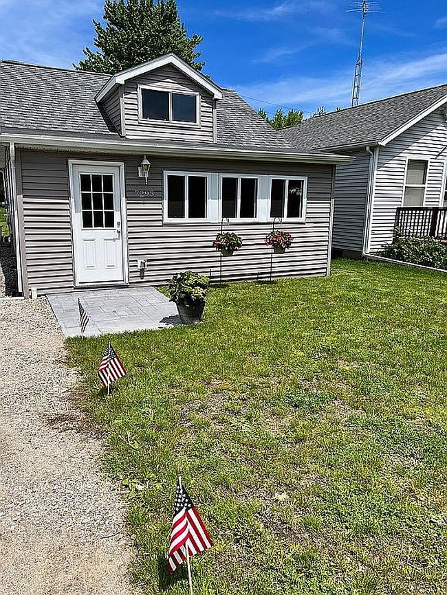 Photo of 7295 Cedar Rd