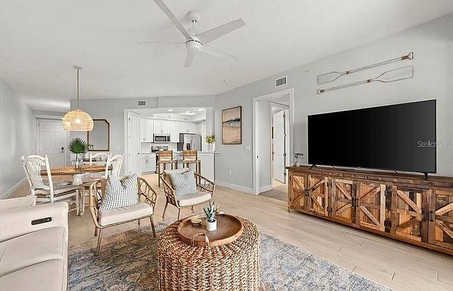 Image of 2 Riverwalk Dr #402