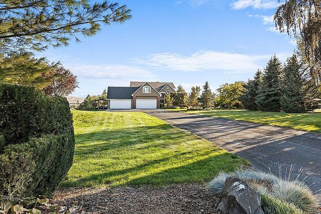 Image of 12340 Barrett Rd
