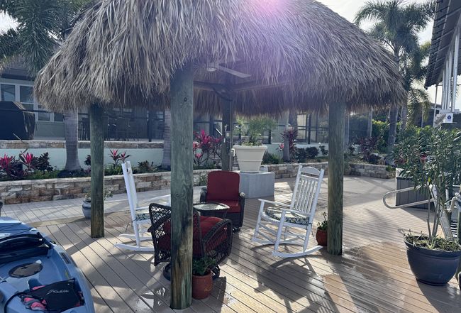 Additional photo 3 of property located at 607 Sw 57th St